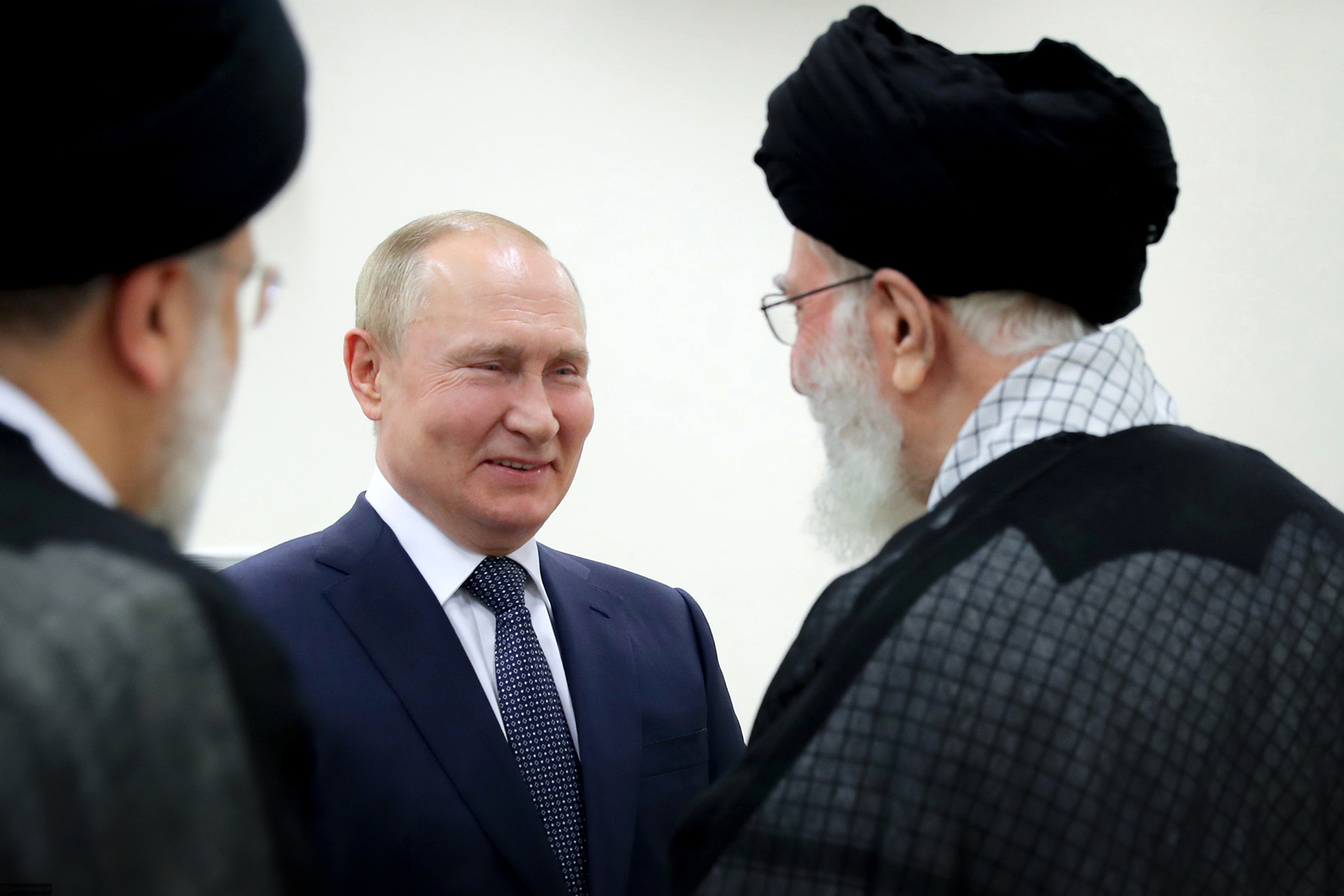 Russia and Iran under the Return of Sanctions: Tactical Partnership or Strategic Alliance?