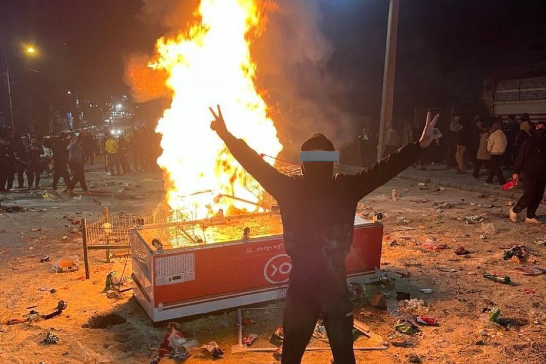 ‘They had only stones’: witnesses describe deadly crackdown in Malekshahi