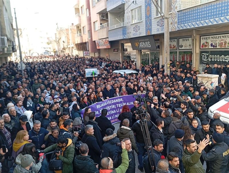 Kurds in Turkey March to Rojava